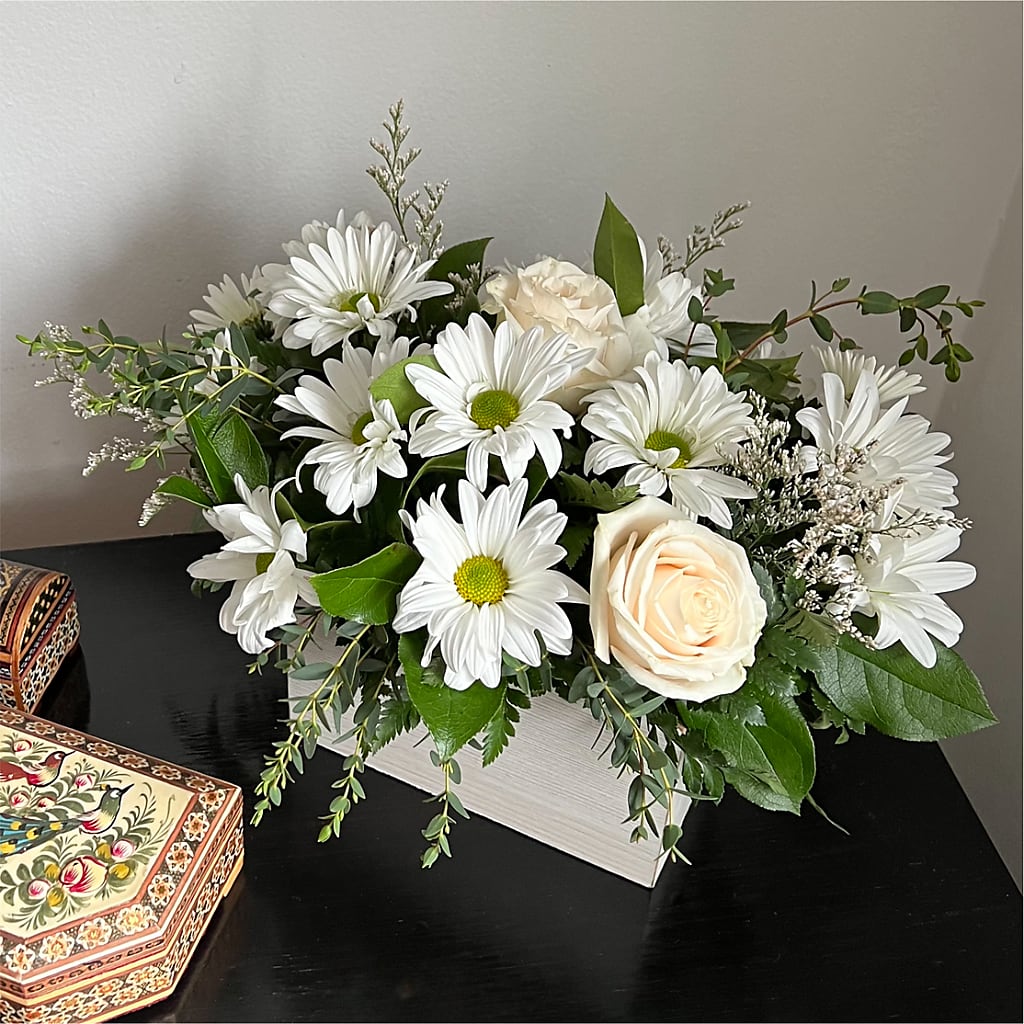 Fresh Linen Box Bouquet – SMITH'S, Salt Lake City UT