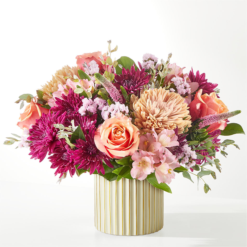 Berry Cobbler Bouquet with Ivory Vase – SMITH'S, Salt Lake City UT