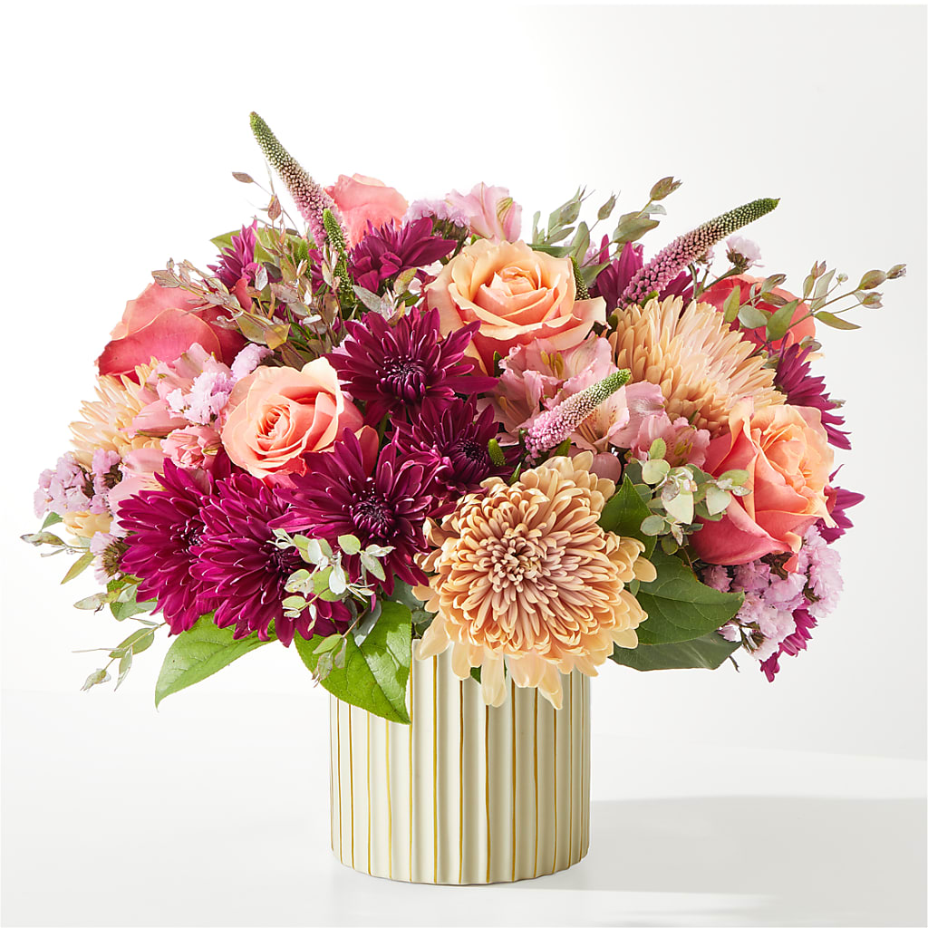 Berry Cobbler Bouquet with Ivory Vase – SMITH'S, Salt Lake City UT