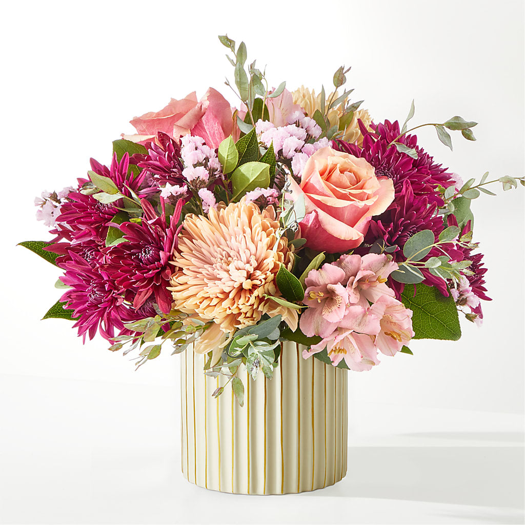 Berry Cobbler Bouquet with Ivory Vase – SMITH'S, Salt Lake City UT